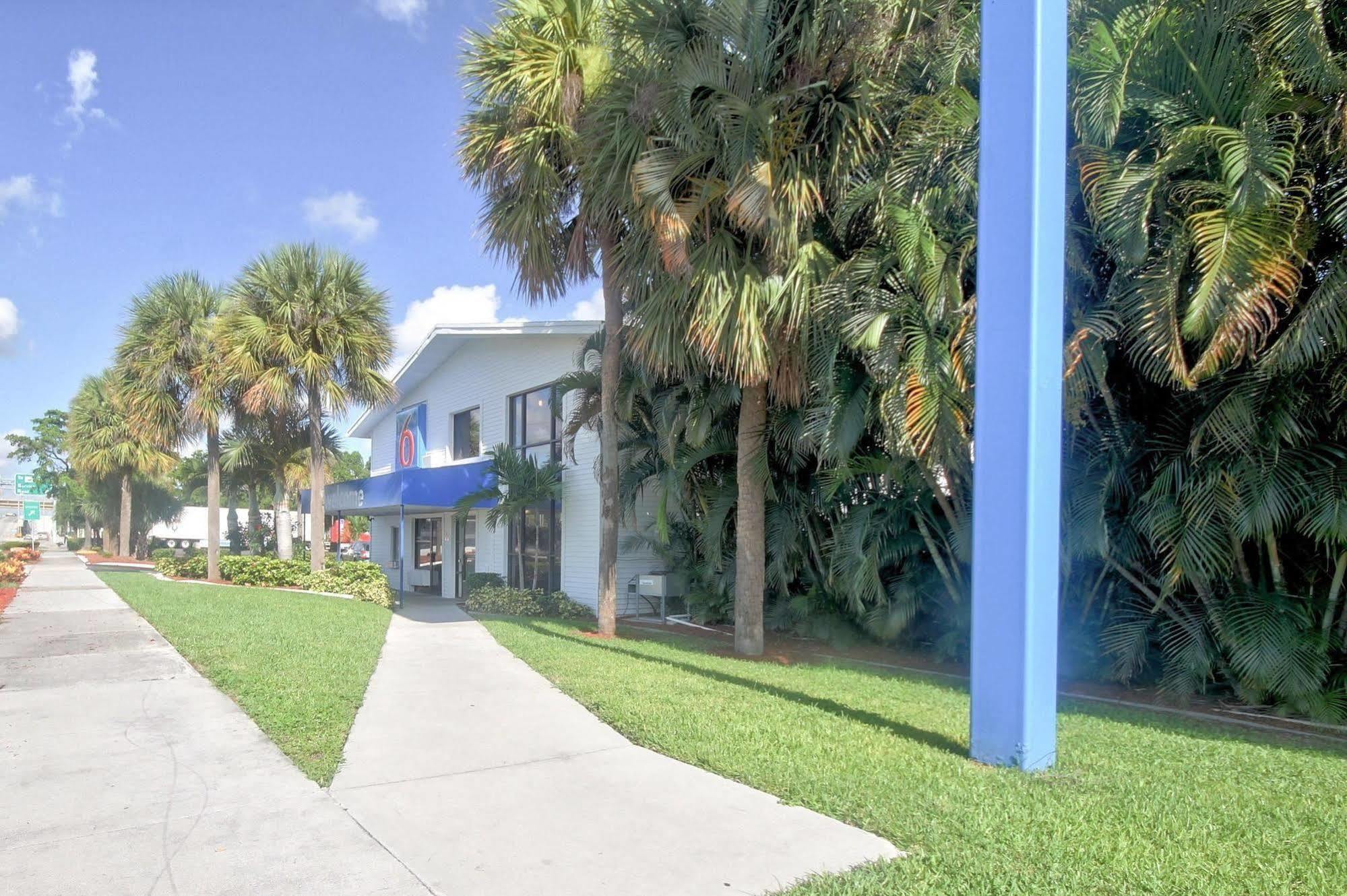 Motel 6-Fort Lauderdale, Fl المظهر الخارجي الصورة